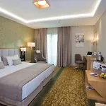 酒店 塔克辛帕尔马酒店及spa 4*