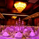 酒店 塔克辛帕尔马酒店及spa 4*